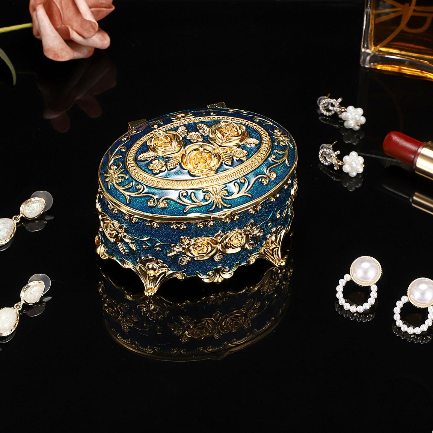 Hipiwe Vintage Metal Jewelry Box - Oval Trinket Organizer Ring Box Case with Rose Pattern Jewelry Storage Box for Ring Earrings Necklace, Gift for Women