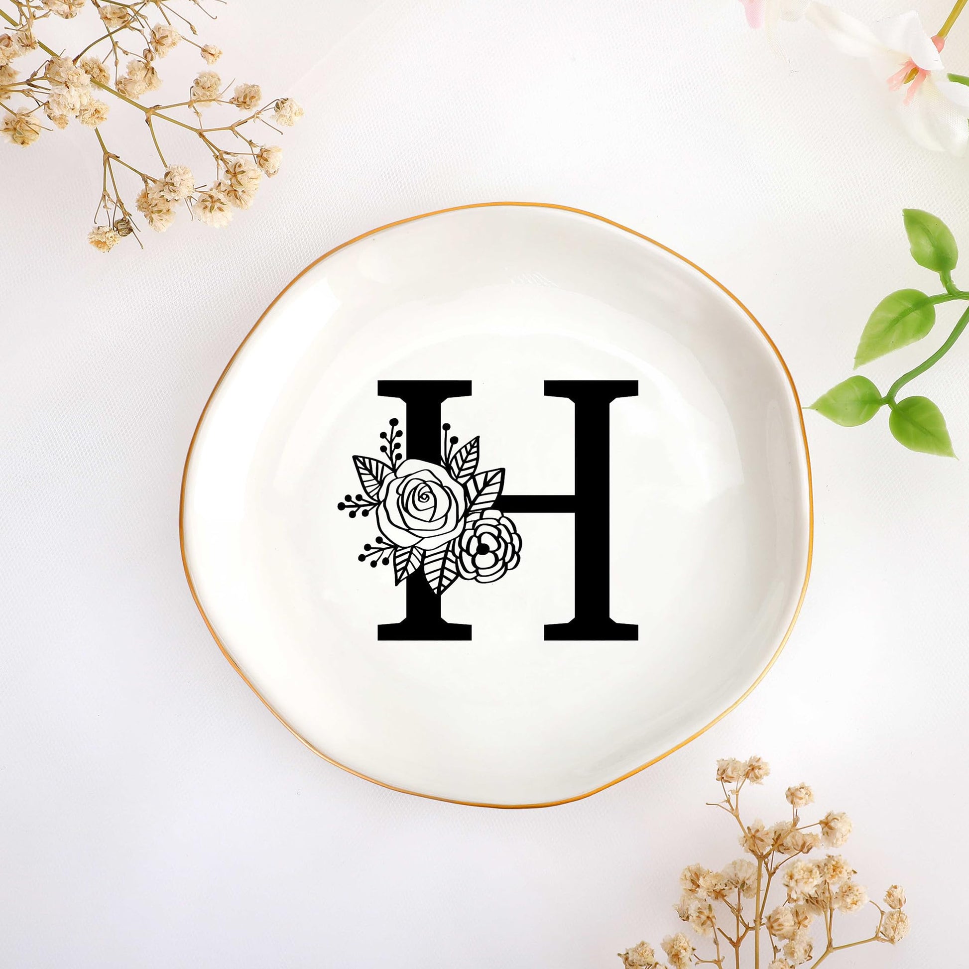 JoycuFF Initial A Ceramic Jewelry Tray, Bridesmaid Bride Gifts, Engagement Birthday Best Friend Mom Grandma Sister Gifts for Women, Trinket Dish for Rings Earrings Necklaces Bracelets Keys