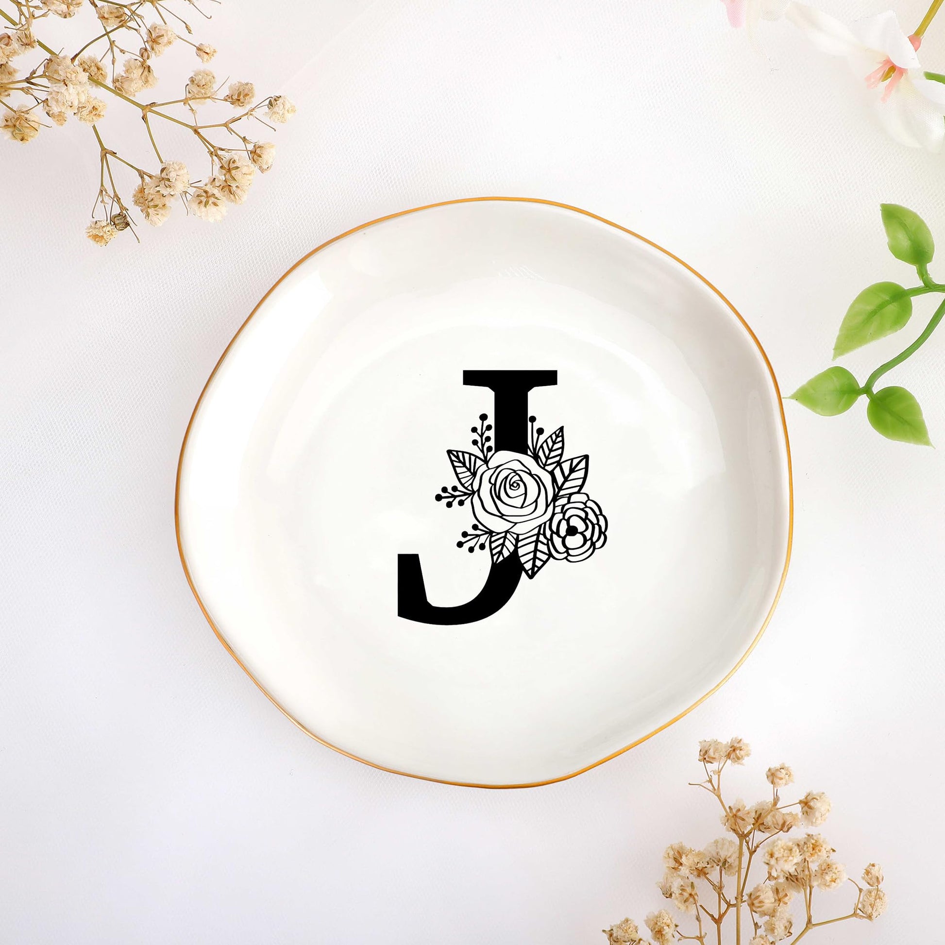 JoycuFF Initial A Ceramic Jewelry Tray, Bridesmaid Bride Gifts, Engagement Birthday Best Friend Mom Grandma Sister Gifts for Women, Trinket Dish for Rings Earrings Necklaces Bracelets Keys