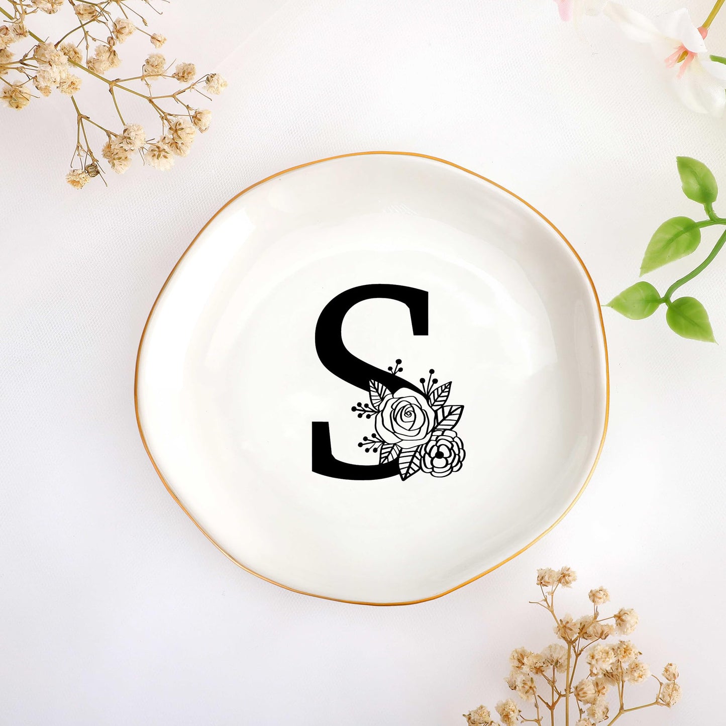 JoycuFF Initial A Ceramic Jewelry Tray, Bridesmaid Bride Gifts, Engagement Birthday Best Friend Mom Grandma Sister Gifts for Women, Trinket Dish for Rings Earrings Necklaces Bracelets Keys